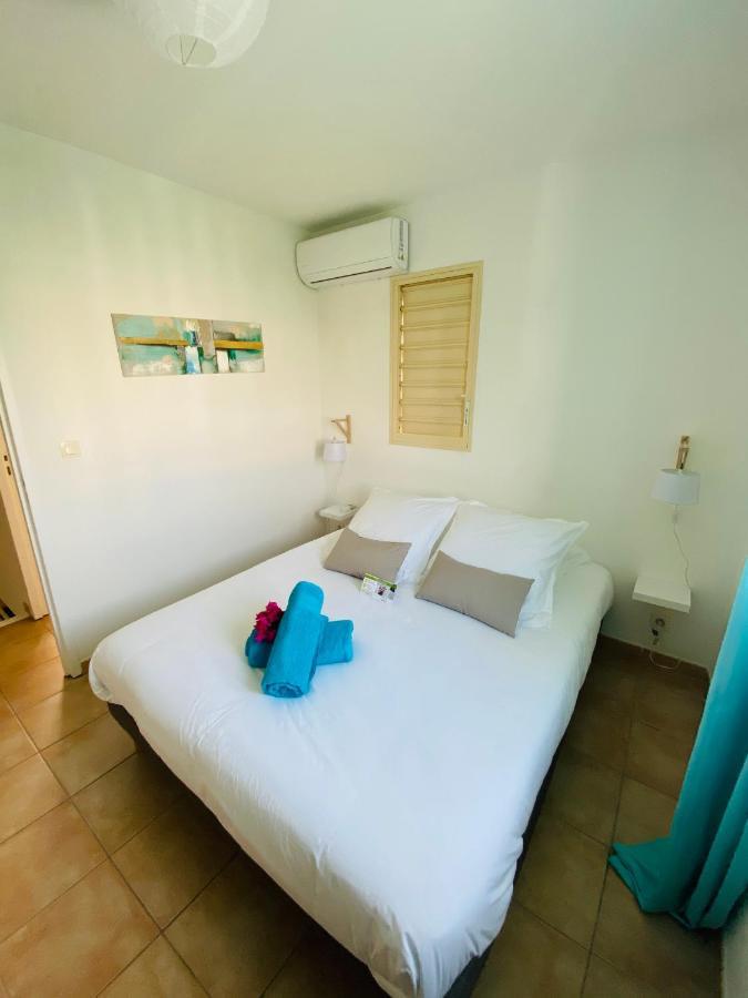 Maison Mitoyenne , Piscine,Citerne, Jardin, Parking, Plage Le Gosier  Exteriör bild